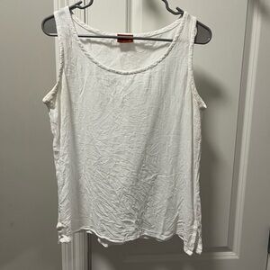 Women's White Sleeveless Top